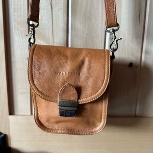 Chic Tan Leather Crossbody Bag